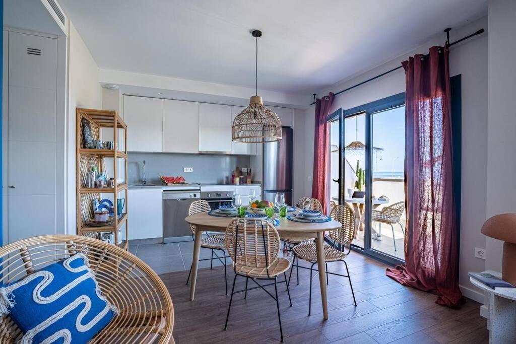 Appartement Heima In Front Of The Sea à Málaga Extérieur photo
